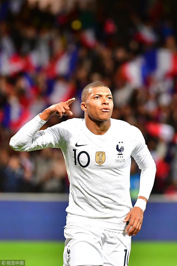 [图]戈登23+6字母哥31+8+11 掘金主场险胜雄鹿