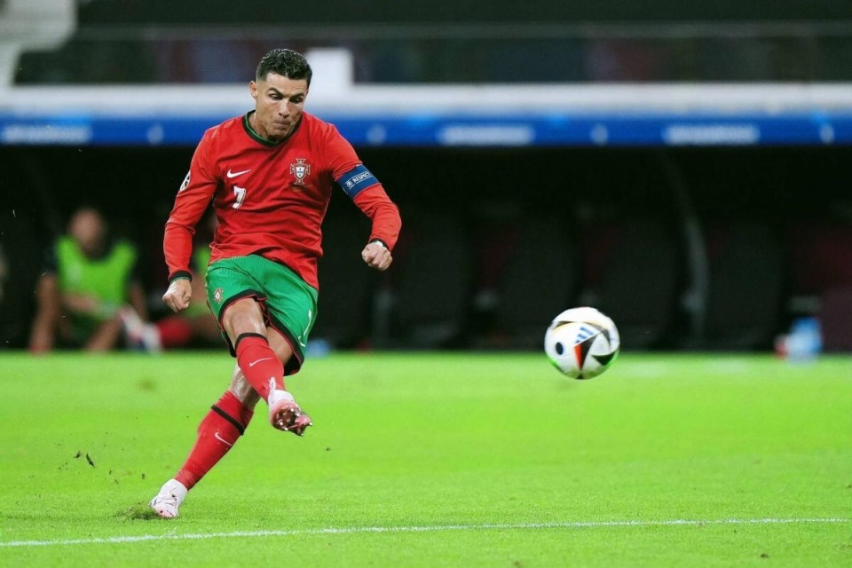 湖人狂胜！詹姆斯31+10差一点三双，东契奇单节14分挑起大梁，艾顿太猛了