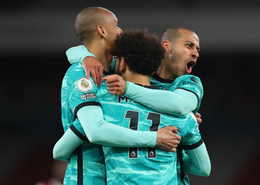 《碧蓝航线》多角色诱人皮肤公开：含安克雷奇誓约立绘