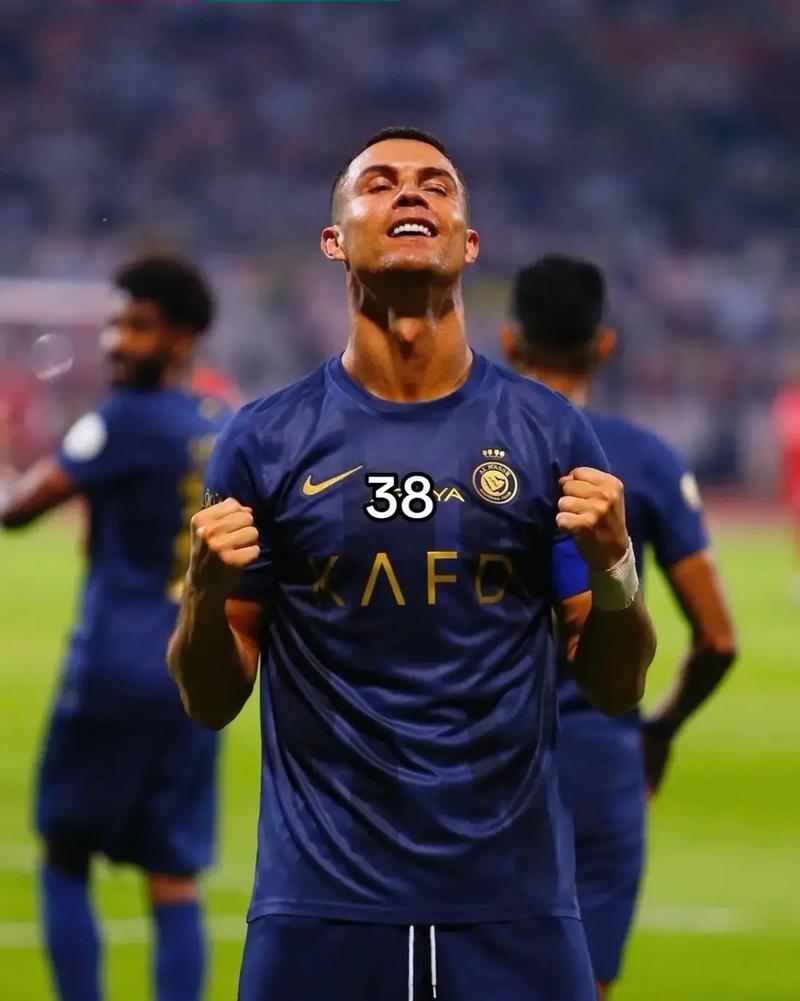 恩里克：登贝莱的第二球简直像是电子游戏里的操作，太精彩了